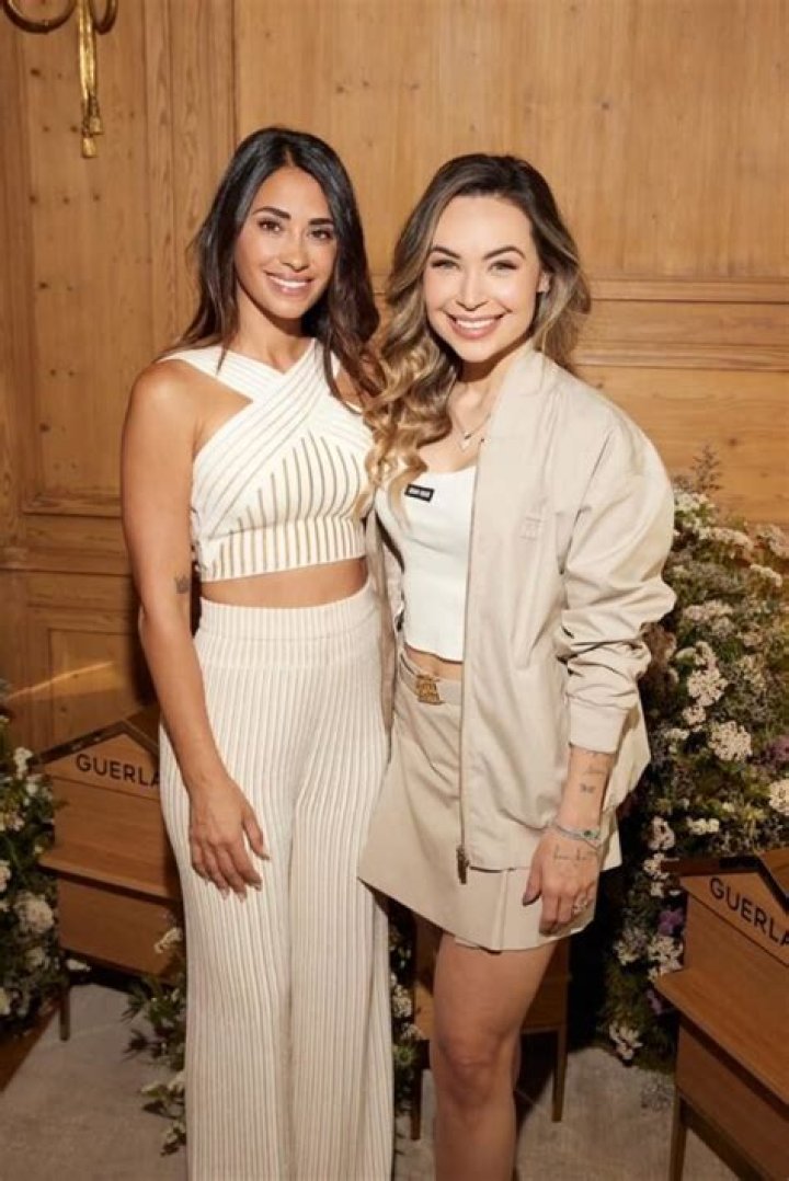 Aine Coutinho – Celebsgraphy