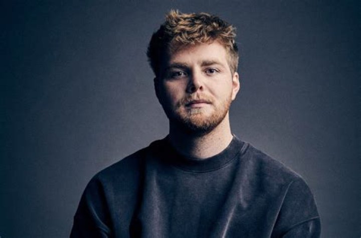 Alex Warren Age | Wiki, Net worth, Bio, Height, Girlfriend