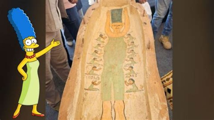 Archaeologists Uncovered An Ancient Egyptian Sarcophagus With A Painting That Looks Eerily Like Marge Simpson