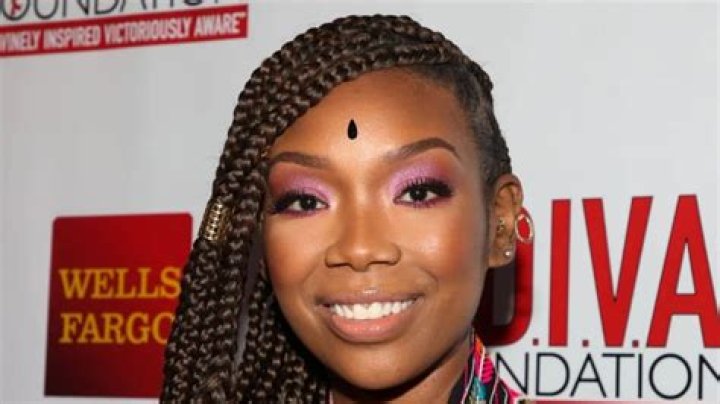 Biography, Wiki, Net worth, Husband, Boyfriend, Kids, Age, Height, Family & More