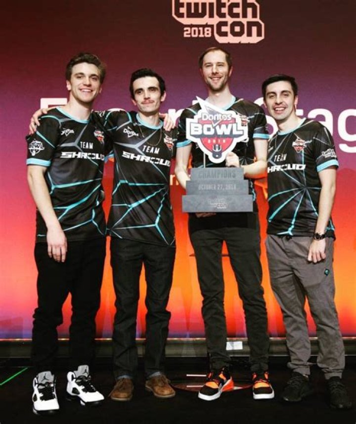 ChocoTaco Biography | Age, Wiki, Net worth, Bio, Height, Real Name, Girlfriend, PUBG|