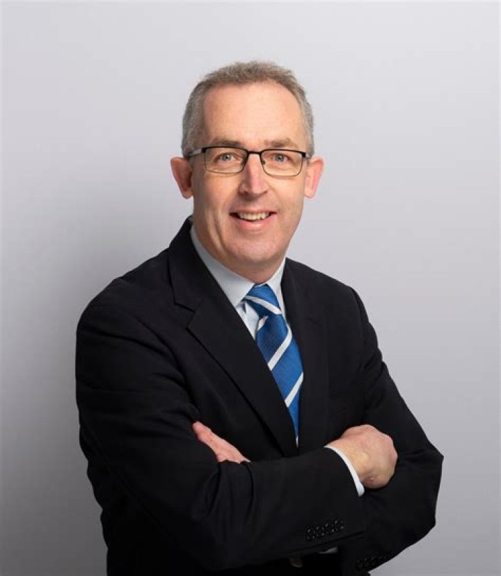 Eamon O’Sullivan – Celebsgraphy