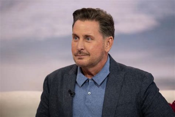 Emilio Estevez Net worth, Married, Wife, age, height, real name 2022.