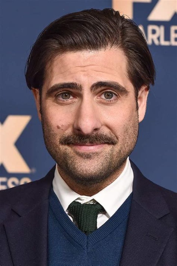 How tall is Jason Schwartzman