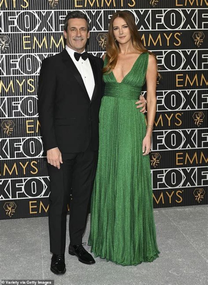 How tall is Jon Hamm