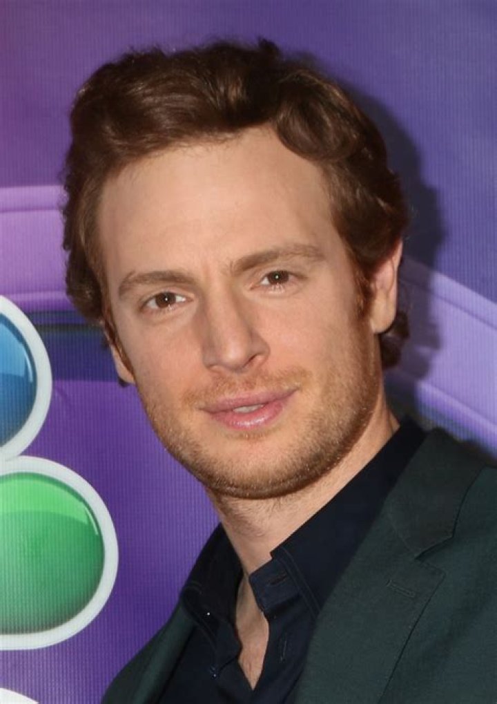 How tall is Nick Gehlfuss
