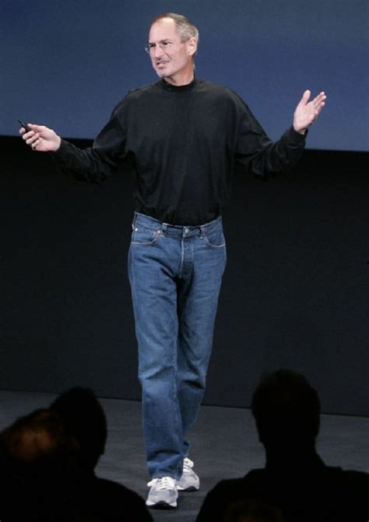 How tall is Steve Jobs