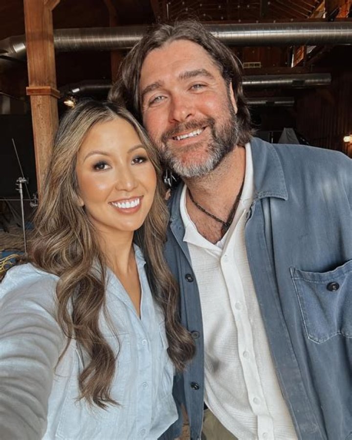 Is Reed Robertson still married? (Celebrity Interview)