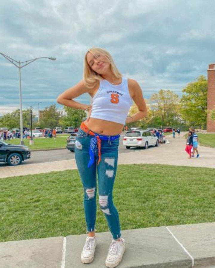 Madison Vanderveen Age | Wiki, Net worth, Bio, Height, Boyfriend