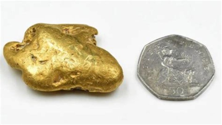 Metal Detectorist Finds Largest Gold Nugget In English History