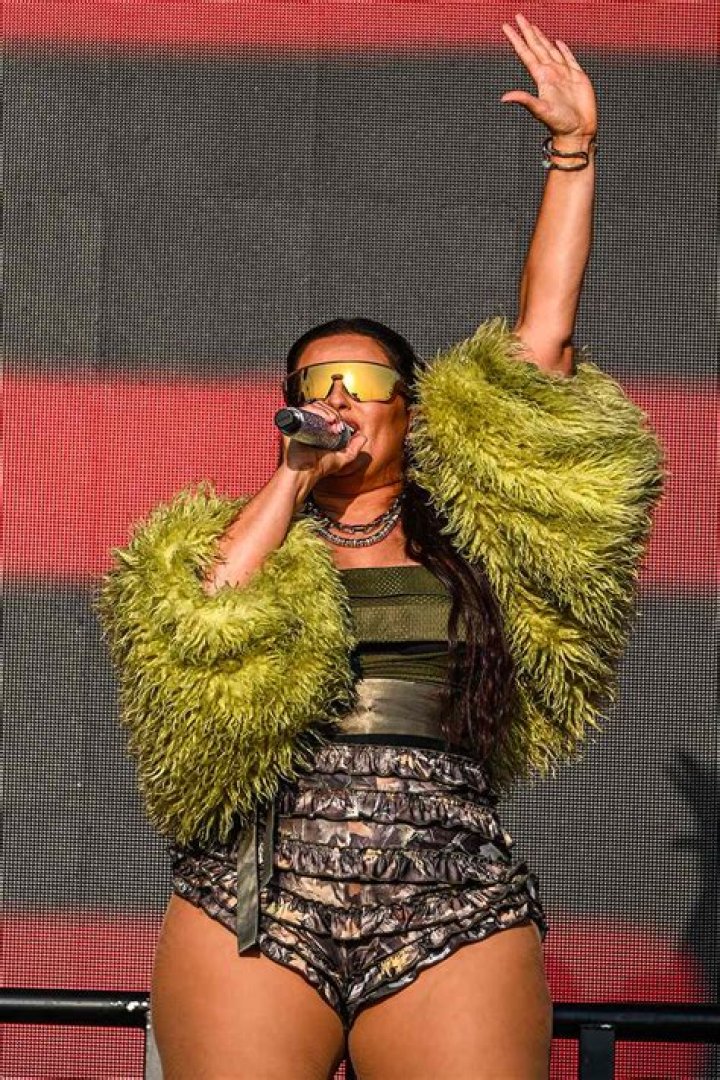 Nelly Furtado - CelebNetWorth