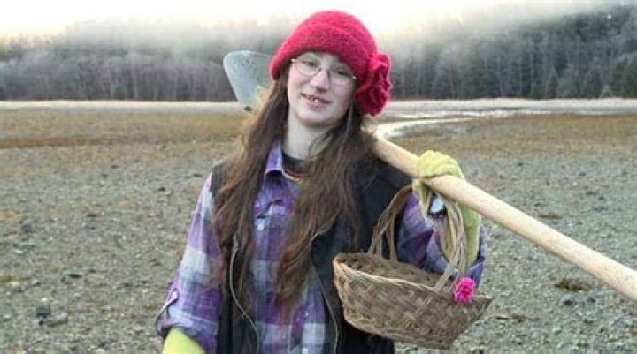 Snowbird Brown Net Worth, Boyfriend, Teeth, Pregnant Rumors